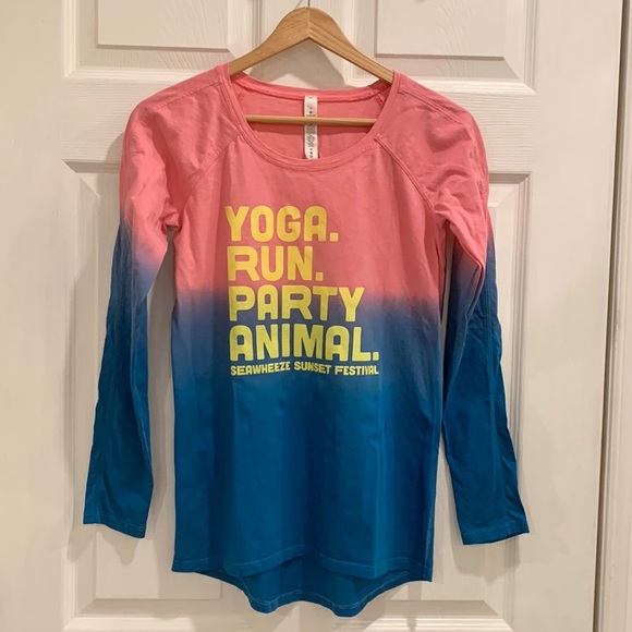 Lululemon Seawheeze Sunset Festival Pink Blue Long Sleeve Sweater - Picture 3 of 10